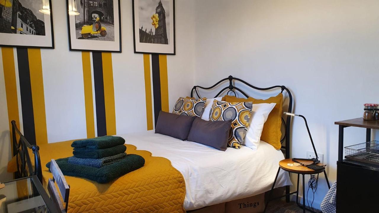 Kew Gardens - Private Double Room Richmond London - Homestay Exteriör bild