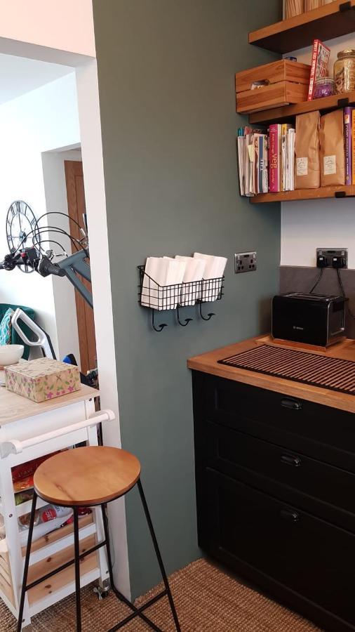 Kew Gardens - Private Double Room Richmond London - Homestay Exteriör bild