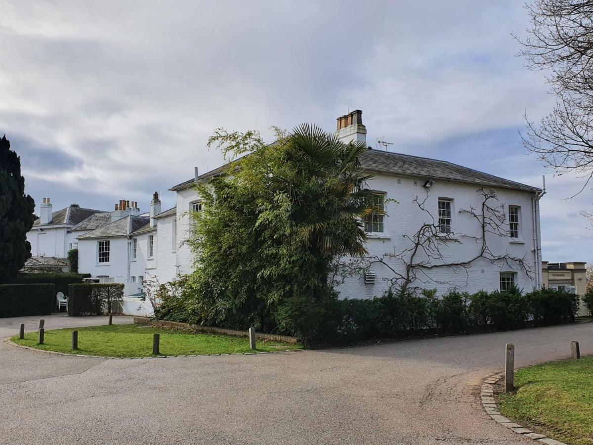 Kew Gardens - Private Double Room Richmond London - Homestay Exteriör bild